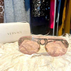 Pre- owned Versace sunglasses